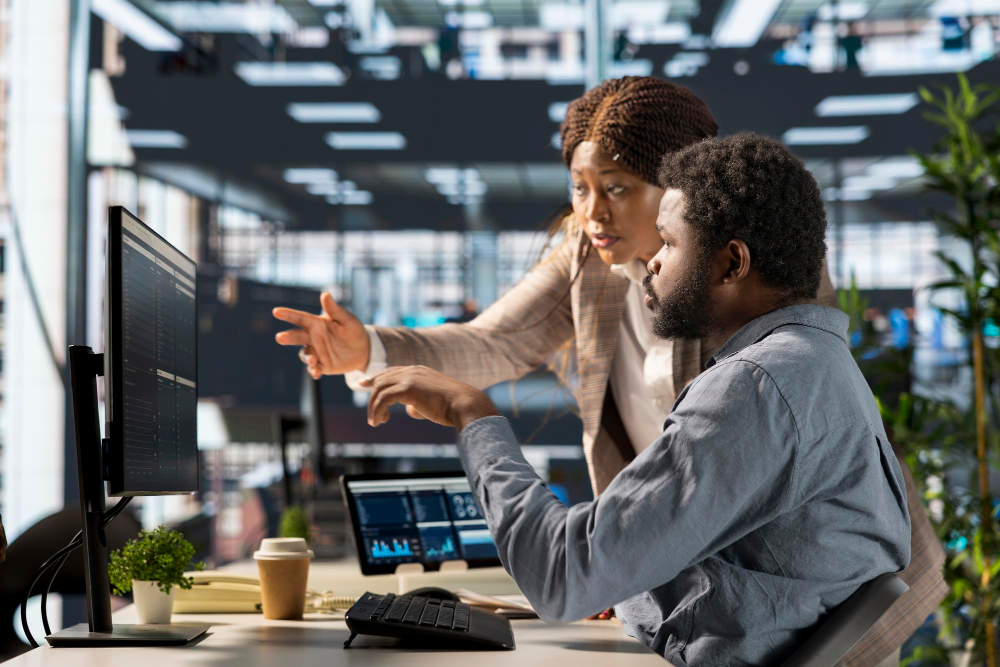 Hybrid Cloud vs Traditional IT: Which One Helps You Grow Faster